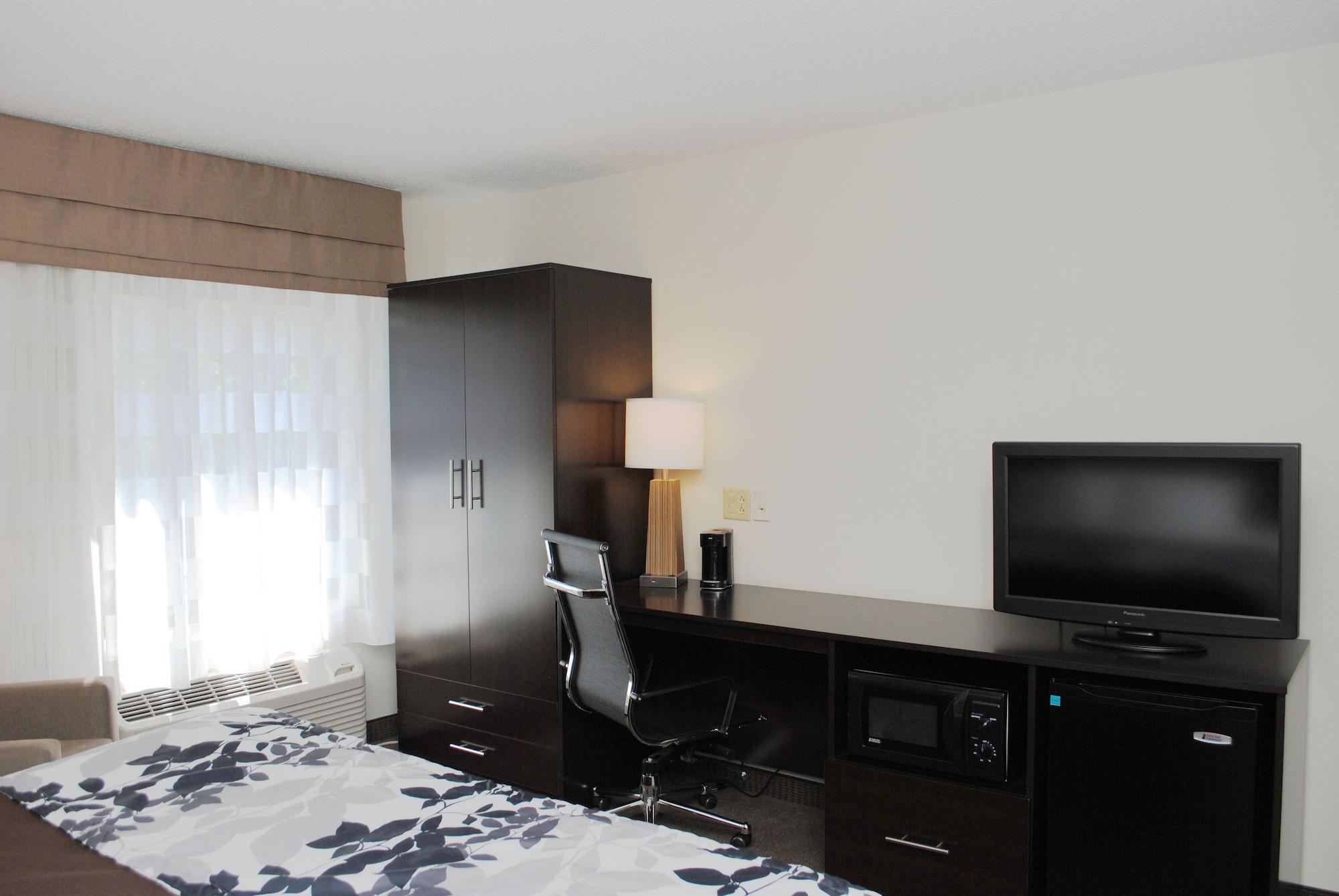 Sleep Inn & Suites Queensbury - Lake George Экстерьер фото