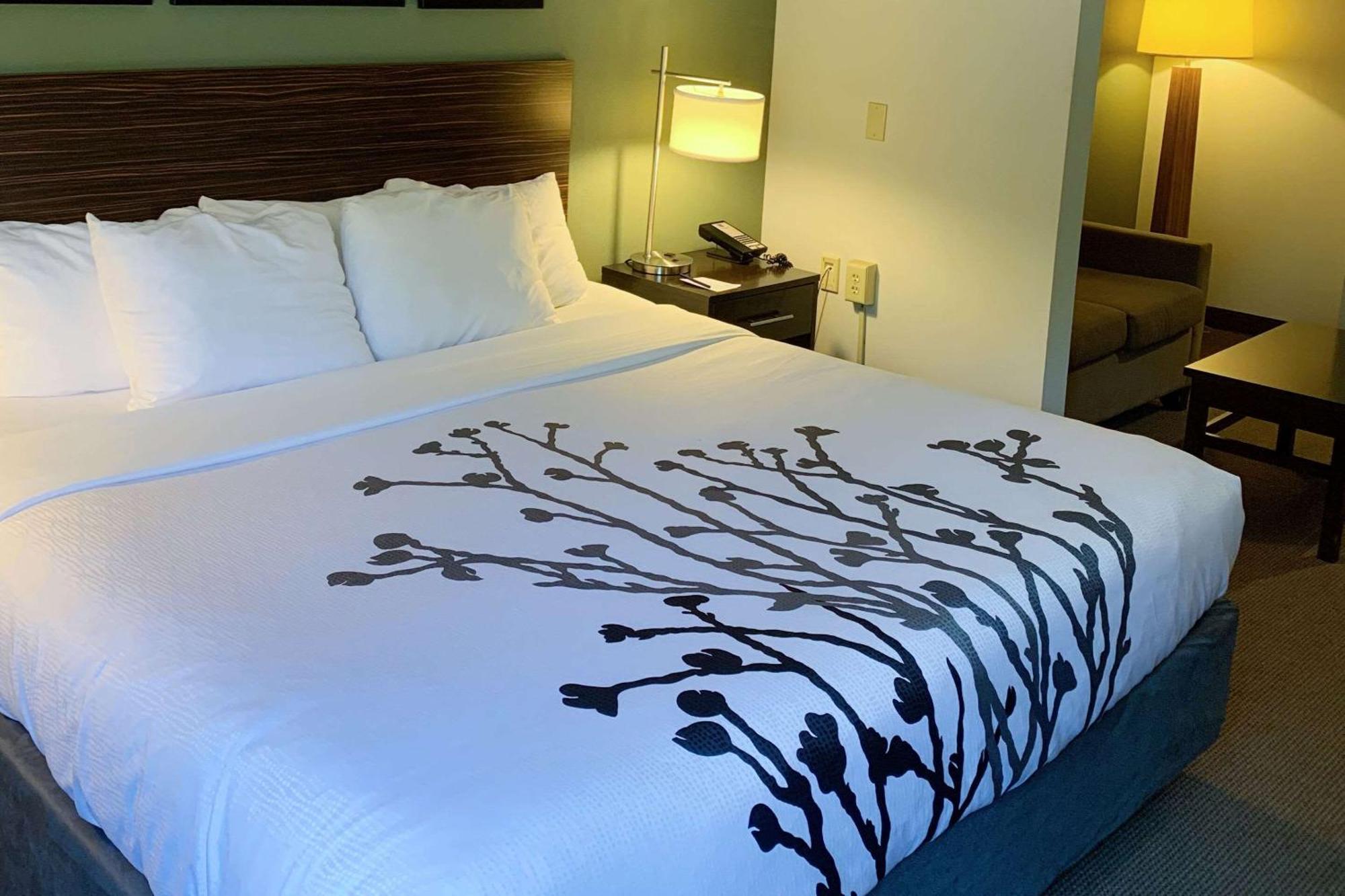 Sleep Inn & Suites Queensbury - Lake George Экстерьер фото